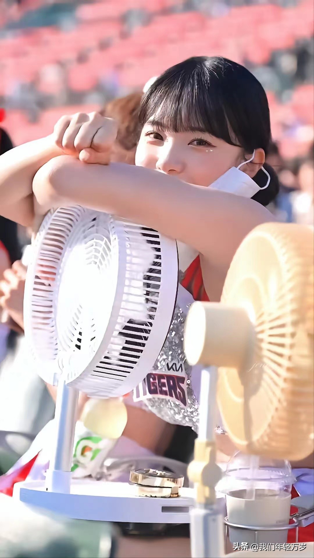 韩国啦啦队队长李多惠球场热舞,卡塔尔世界杯韩国啦啦队李多惠