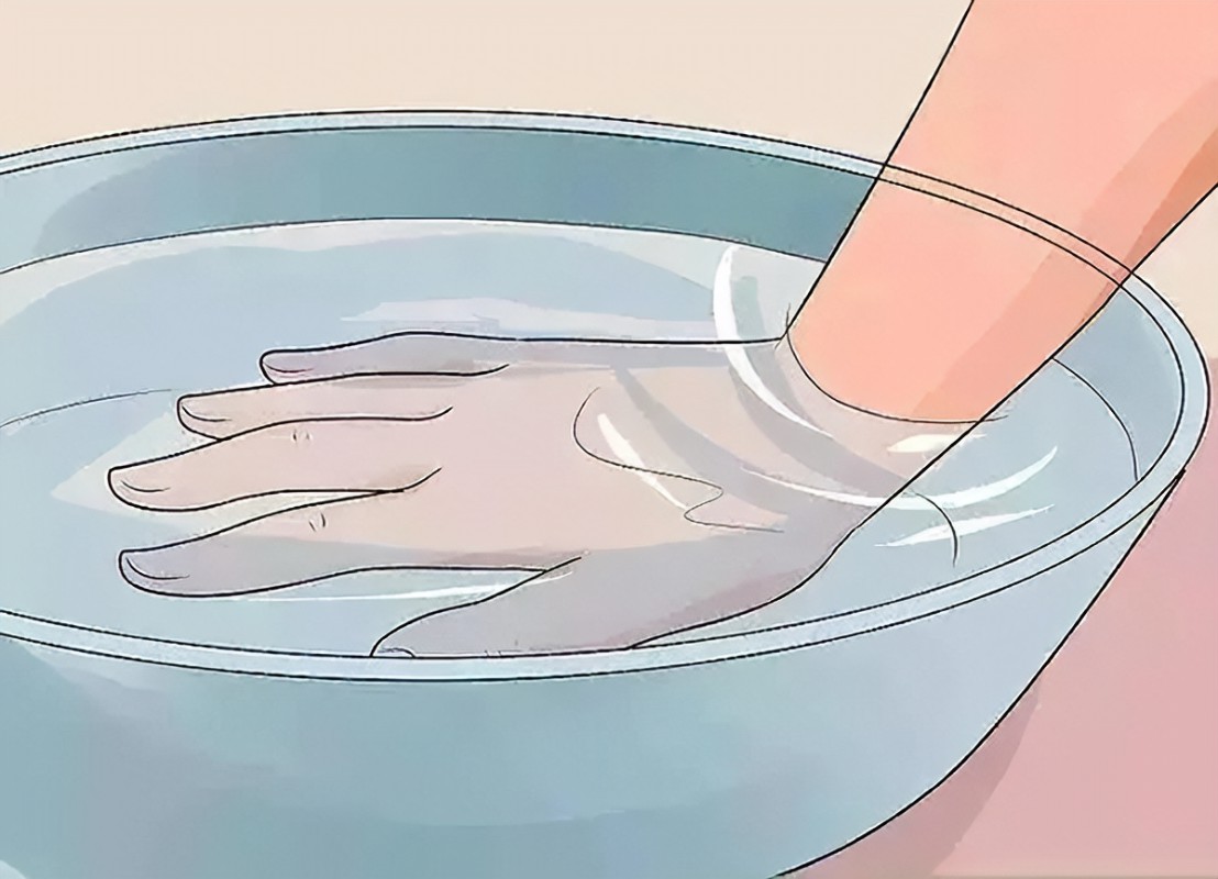 孩子被开水烫伤后续,孩子被开水烫伤后该如何处理