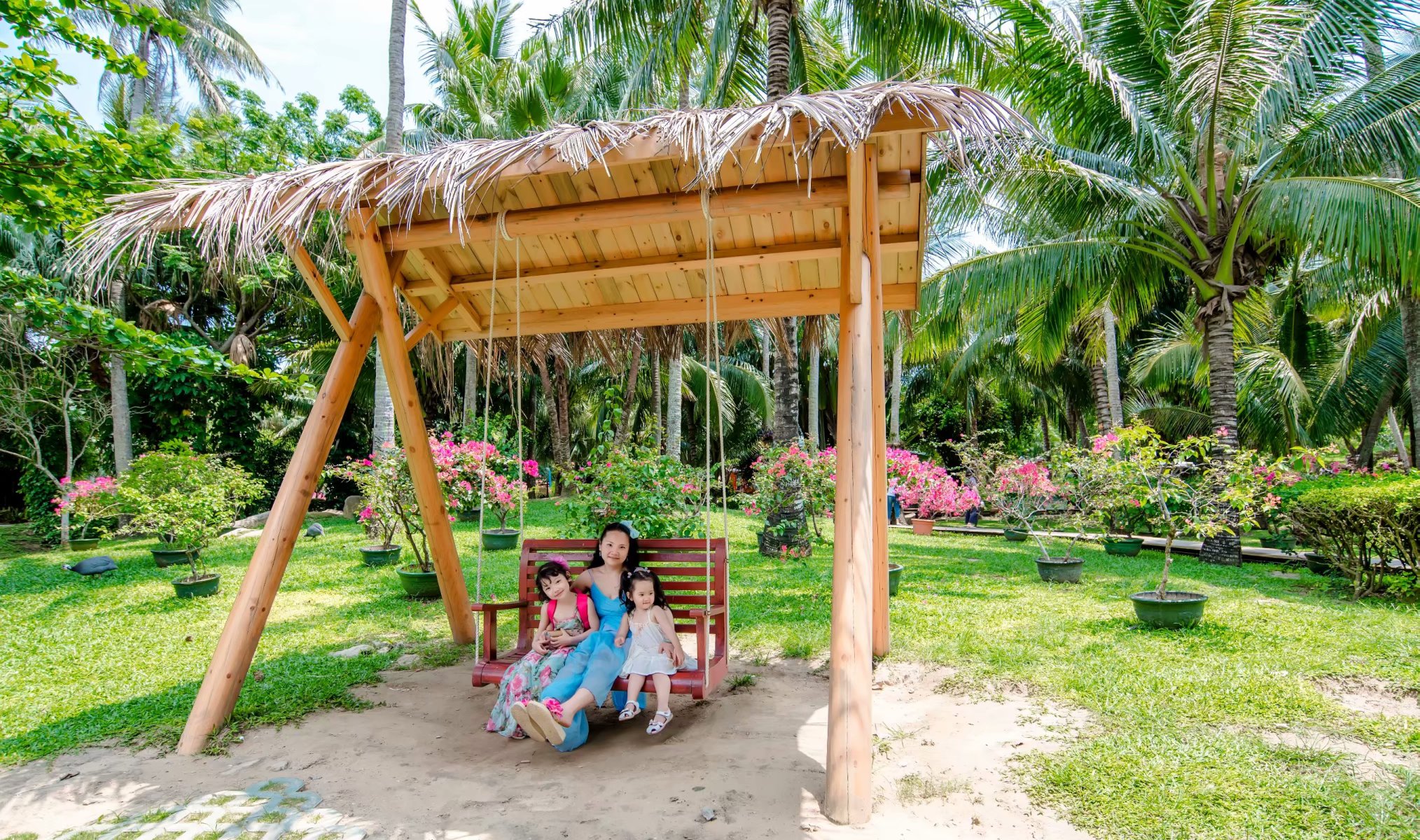 三亚和泰国哪个更适合旅游,三亚旅游和泰国旅游花费差多少钱