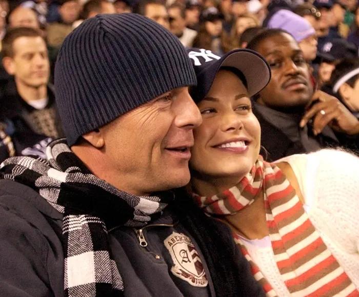 布鲁斯威利斯怎么患上失语症的,布鲁斯威利斯失语症恶化