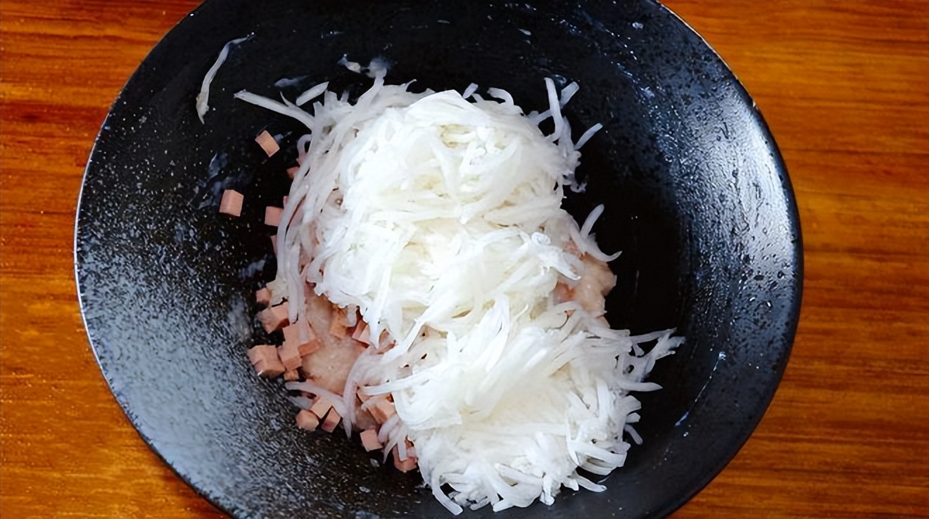 丸子简单易学五种做法,给大家介绍几款家常的丸子做法