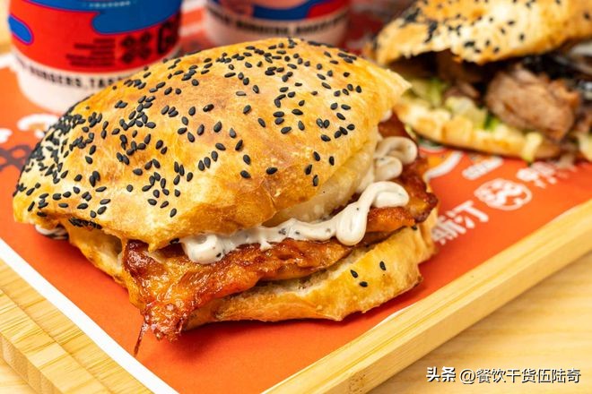 开一家肉夹馍小店流程,肉夹馍开店经营模式