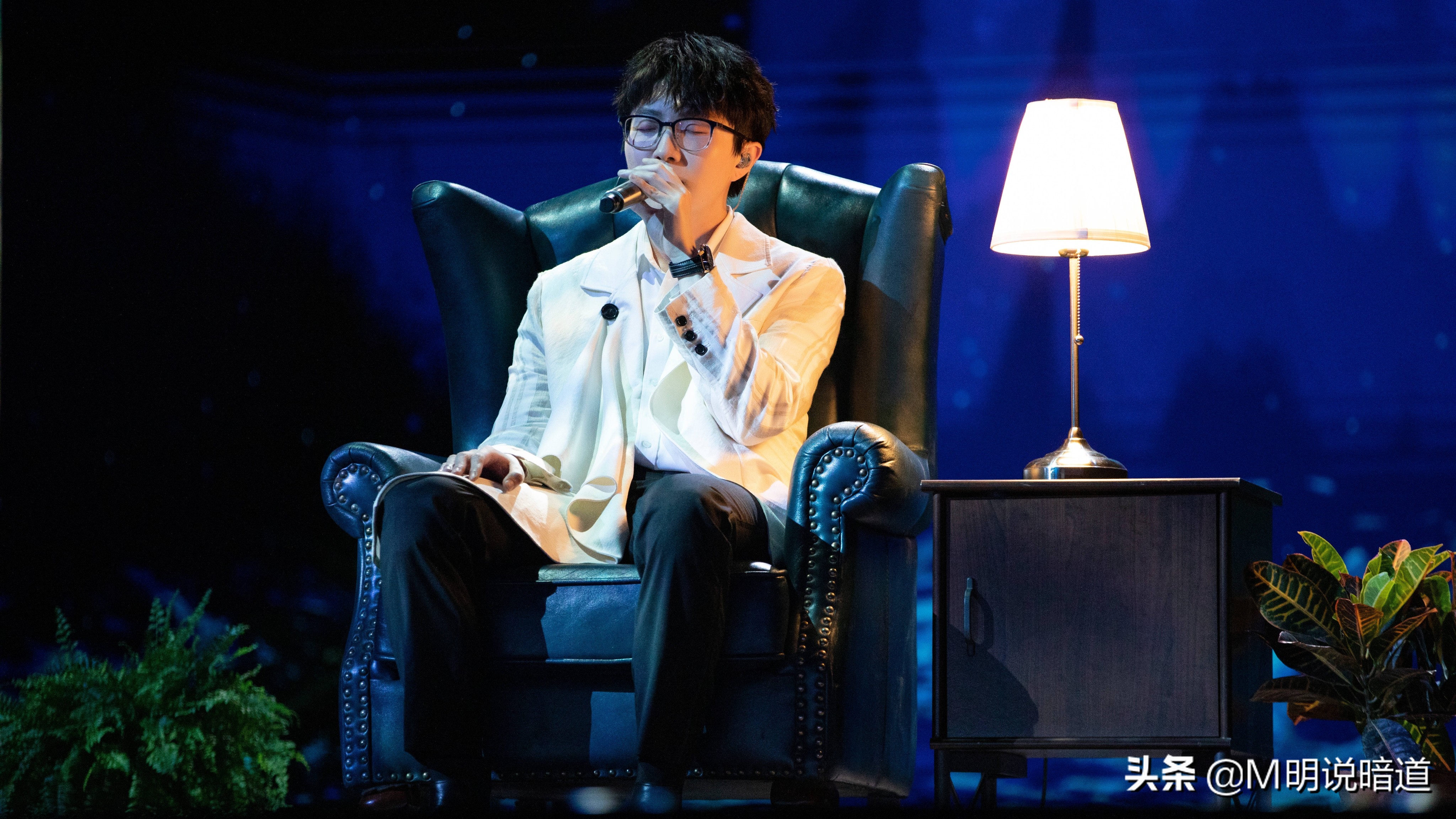 王源破浪哼唱,王源唱如风戴的项链是什么牌子