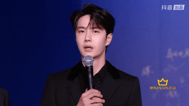 明星舞台唱歌谢霆锋张柏芝,明星与谢霆锋同框