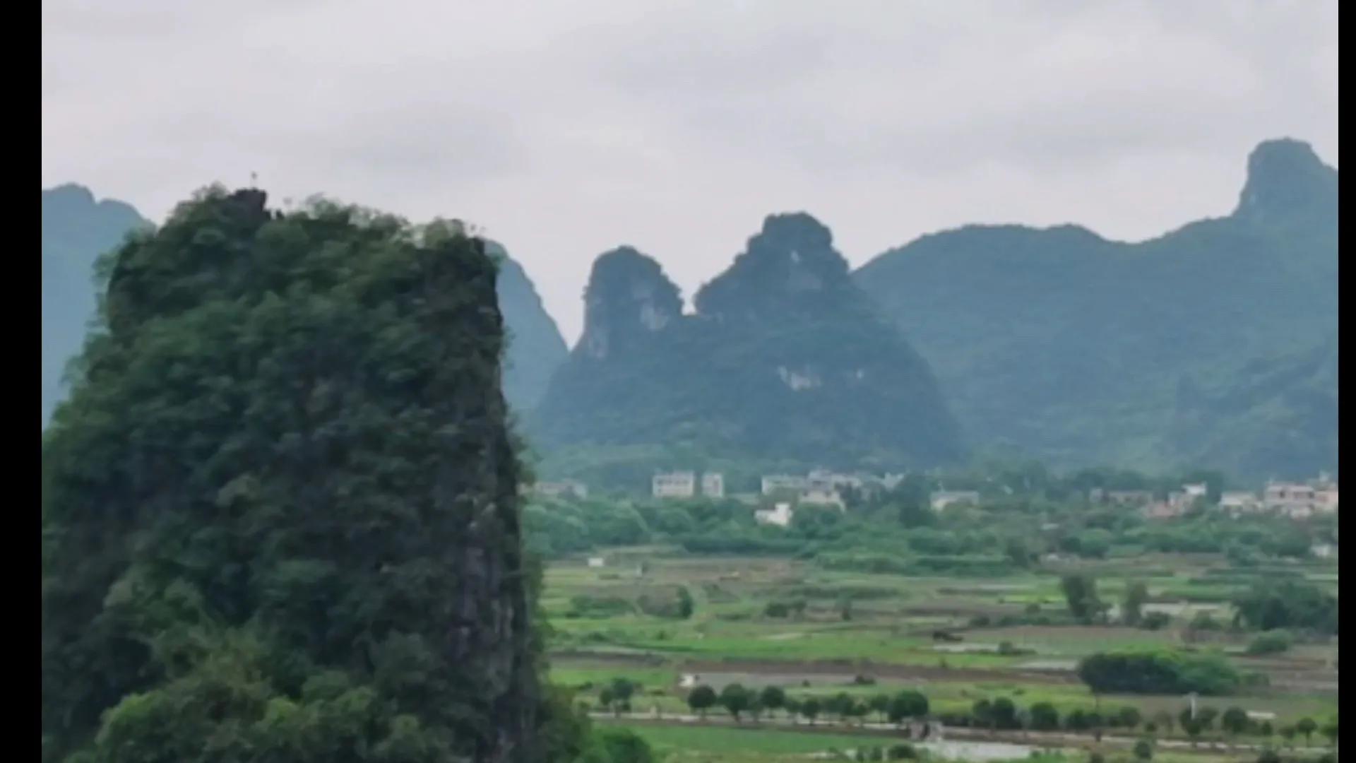 18岁女孩被卖到山村嫁给傻子,花季少女被卖大山嫁傻子