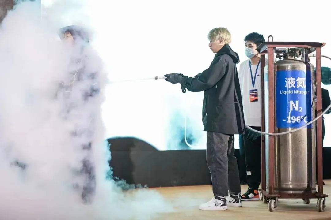 阿里巴巴张勇和海底捞张勇的身价,阿里张勇和海底捞张勇