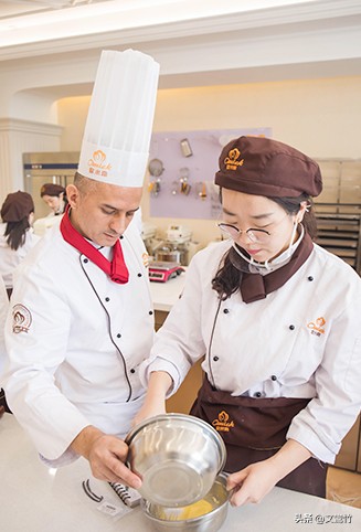 俄罗斯人的中国心，祖孙三代在哈尔滨的创业梦，他们经历了什么