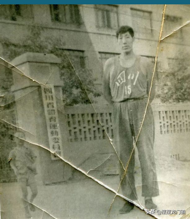 曾撑起四川男篮的巨人石挪威，时为世界第二高人，老成都还记得吗