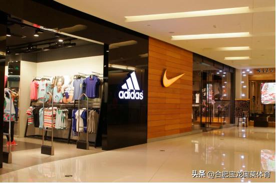 耐克阿迪达斯折扣店加盟：新手一定要注意这三个开店问题