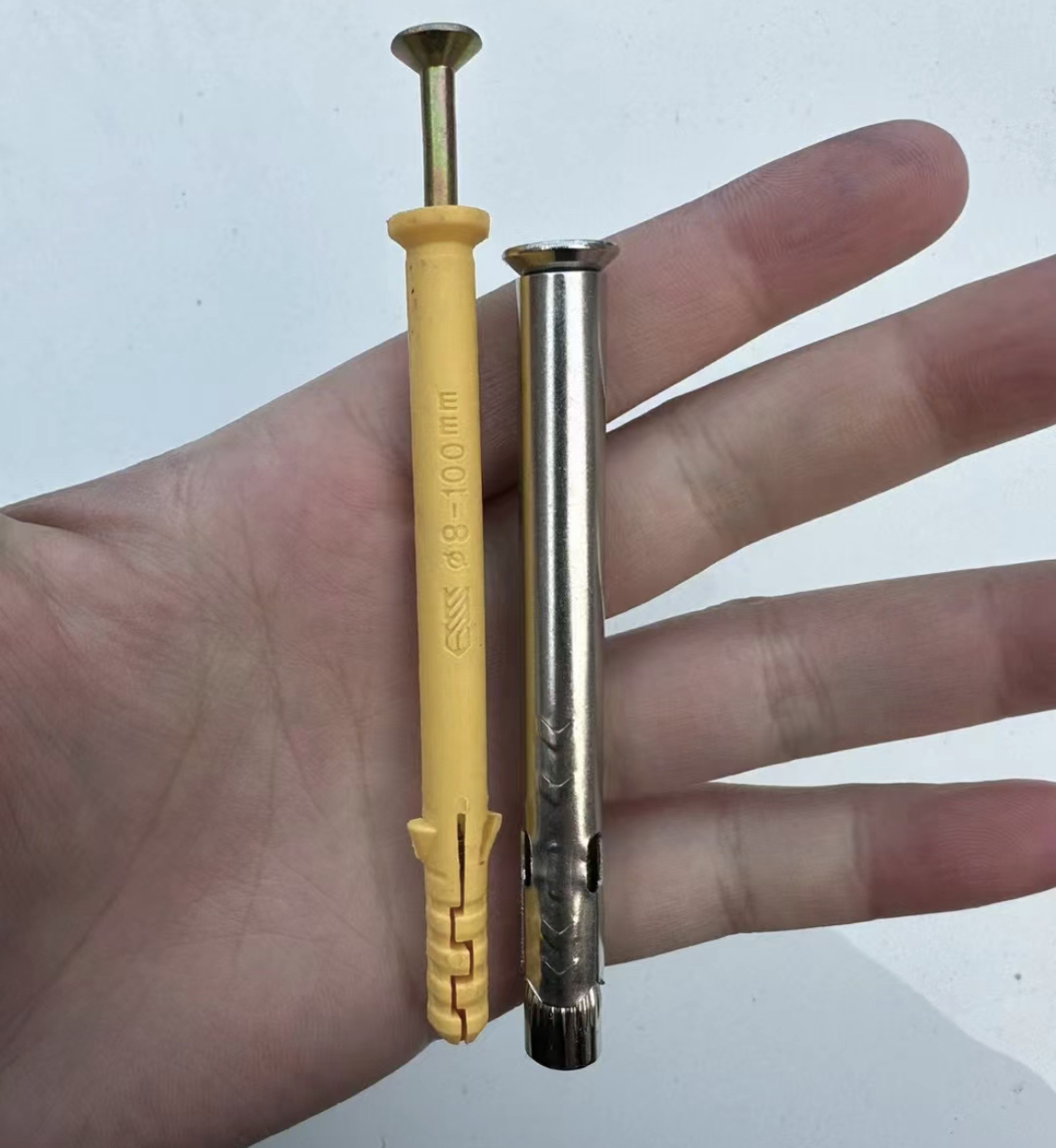 怎样打膨胀螺丝,如何打膨胀螺丝孔防止打穿