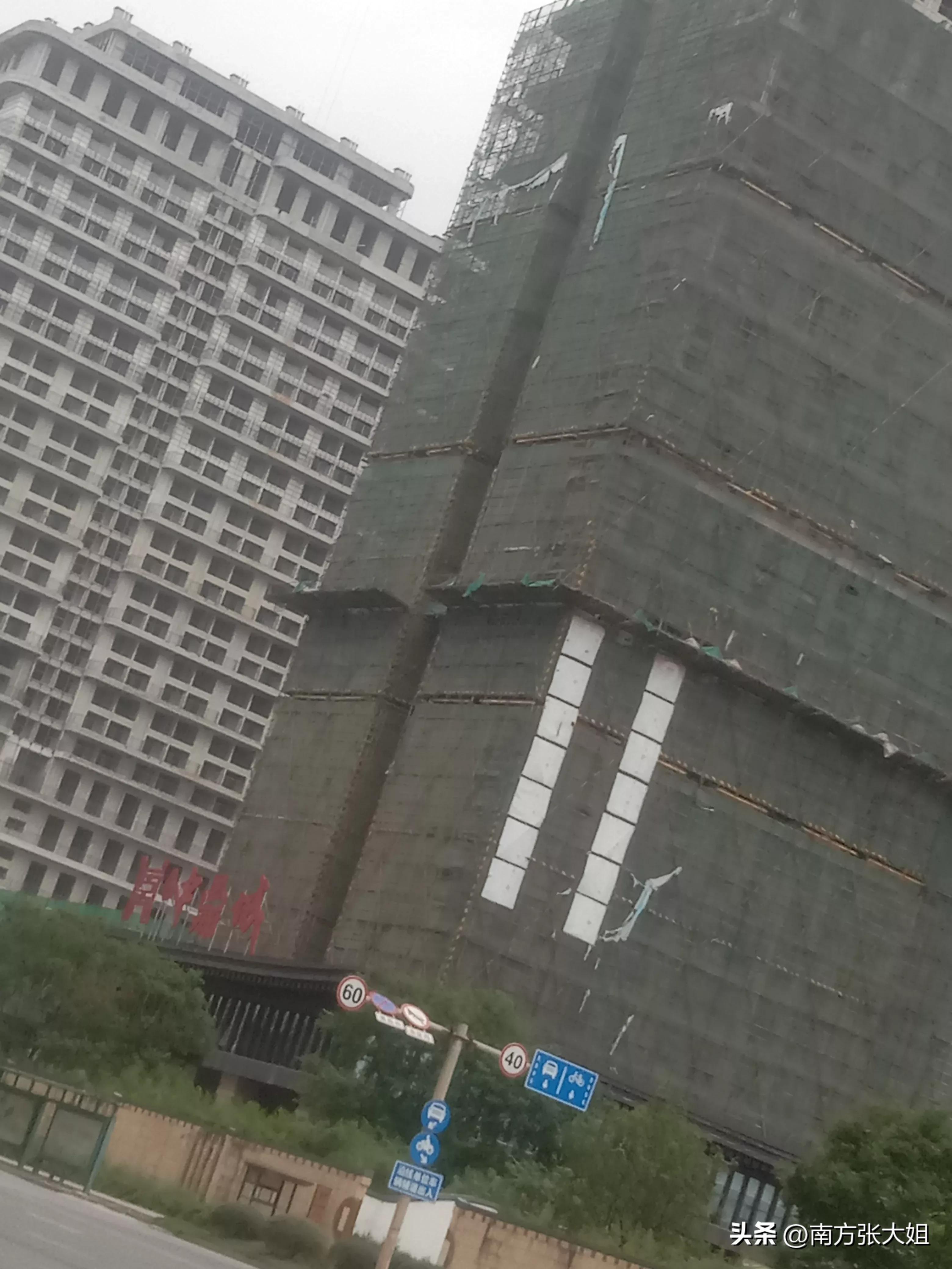 当初不听老公劝告，她执意要给女儿买房，现在她肠子都悔青了