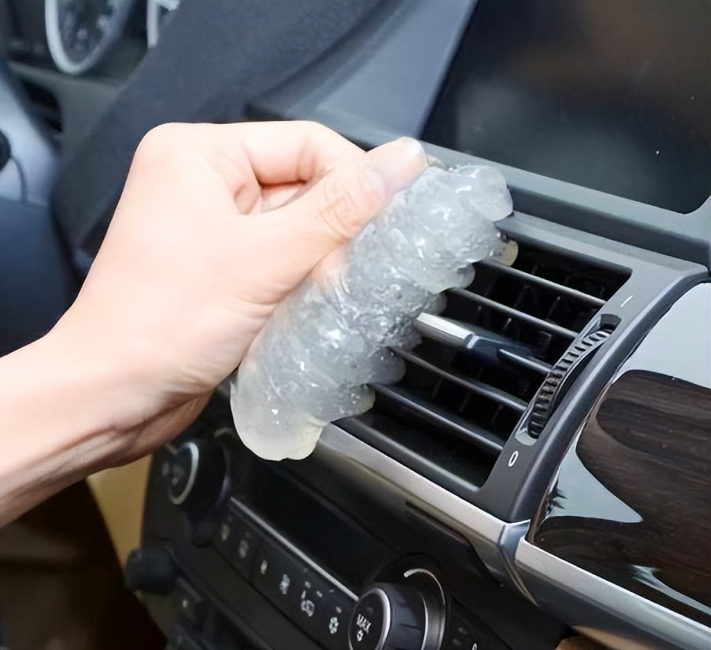 开车窗户全部关上怎么通风,车里有灰尘怎么开窗户