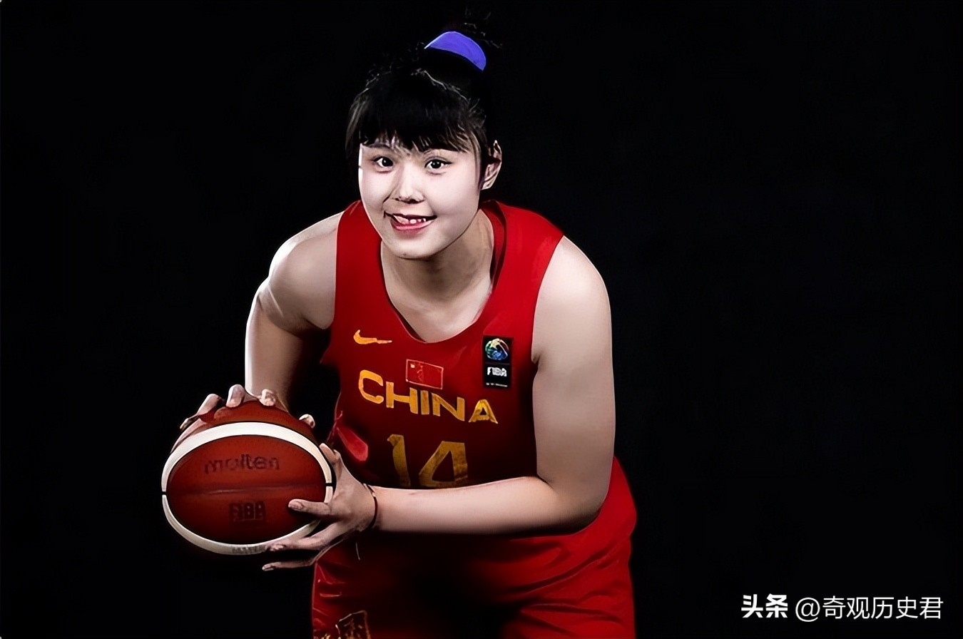 女篮队员李月汝身高简介,中国女篮大中锋李月汝今何在