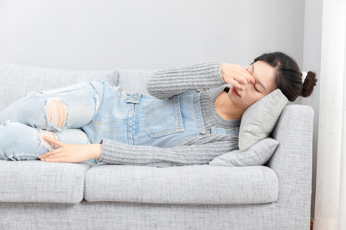 莫生气别生气气出病来无人替,莫生气气死自己无人替