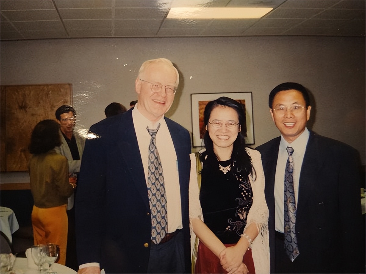 缅怀著名的思想家,缅怀伟大思想家