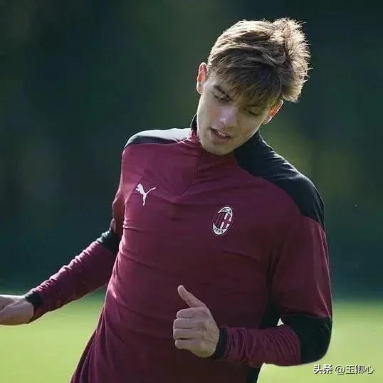 足球诗人贺炜的背景音乐,足球诗人贺炜村超