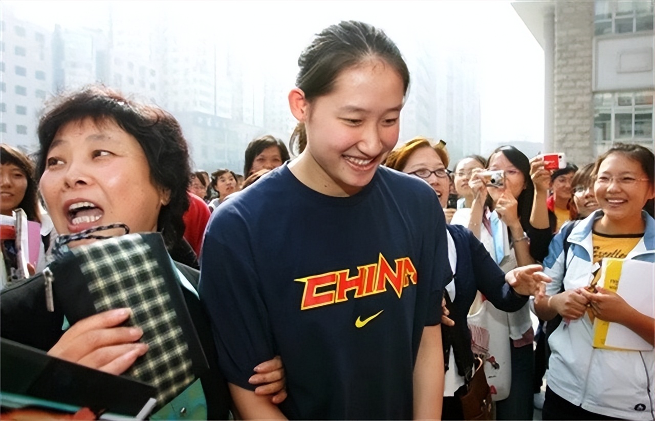 刘子歌嫁给教练的原因,中国游泳运动员刘子歌图