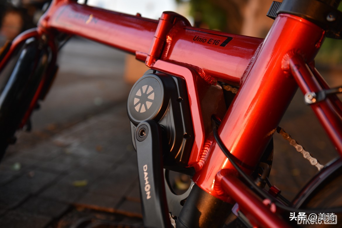 树立电自双驱新标杆DAHON大行全新UNIOE16电助力折叠车评测