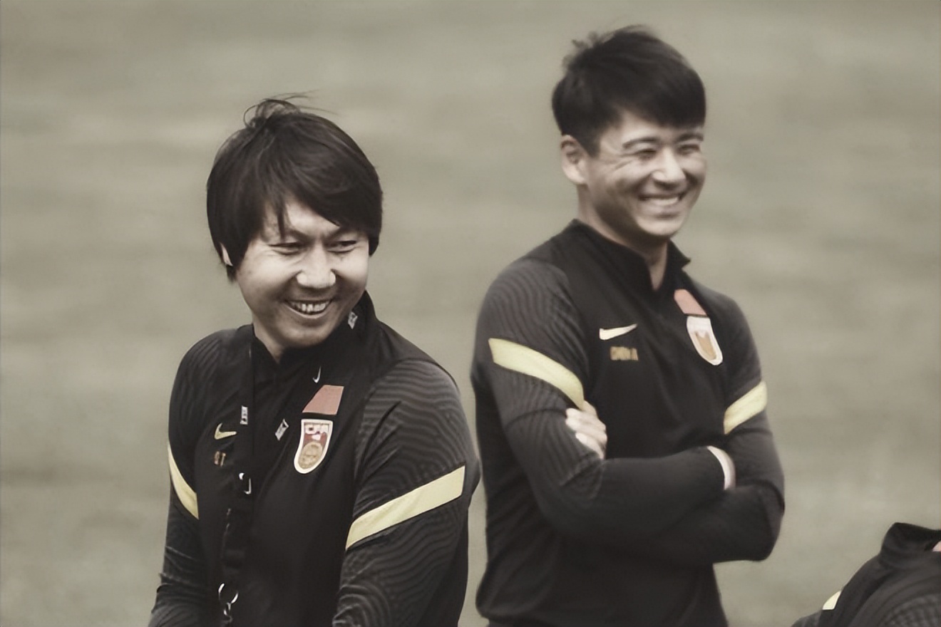 陈戌源与李铁：701天的国家队主教练，是一笔多大的生意