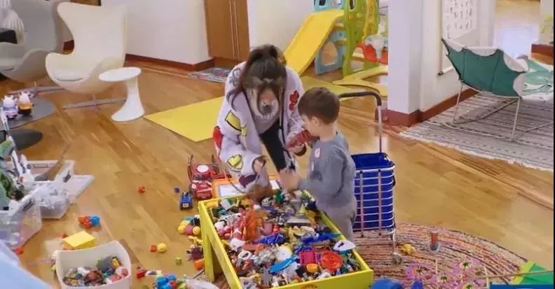 如何让宝宝学会收拾玩具,如何引导三岁孩子收拾玩具