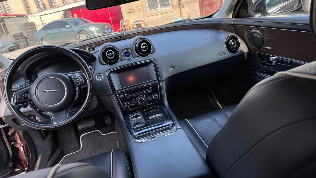 捷豹xjl内饰翻新出售价格,捷豹xjl汽车翻新改造全过程