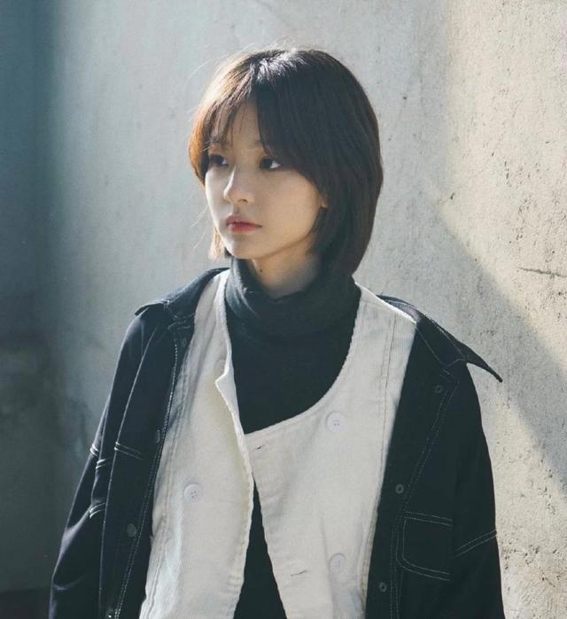 蛋卷头短发适合什么发型,2020圆脸蛋卷头发型中短发