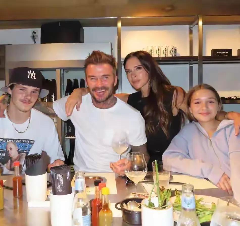 贝克汉姆小七去看维多利亚,贝克汉姆与维多利亚女儿小七