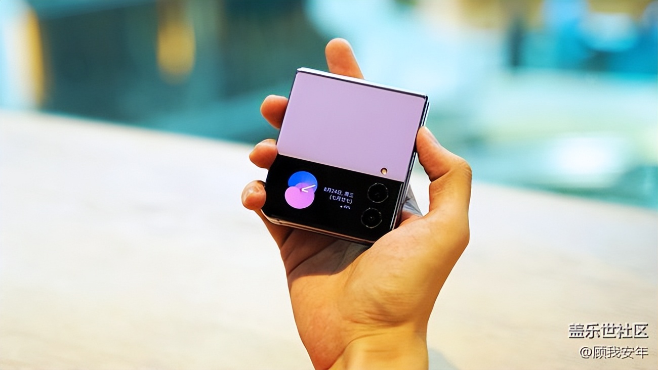 galaxyzflip4属于旗舰机,galaxyzflip4准新机怎么样