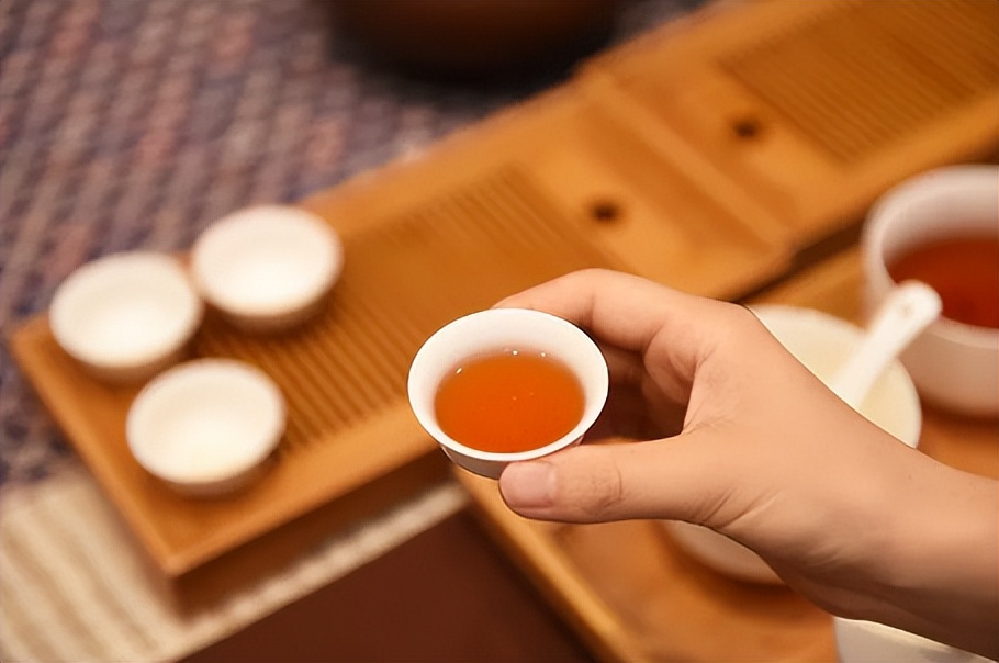 饭后一杯茶养生又养胃,饭后茶饮推荐喝什么茶