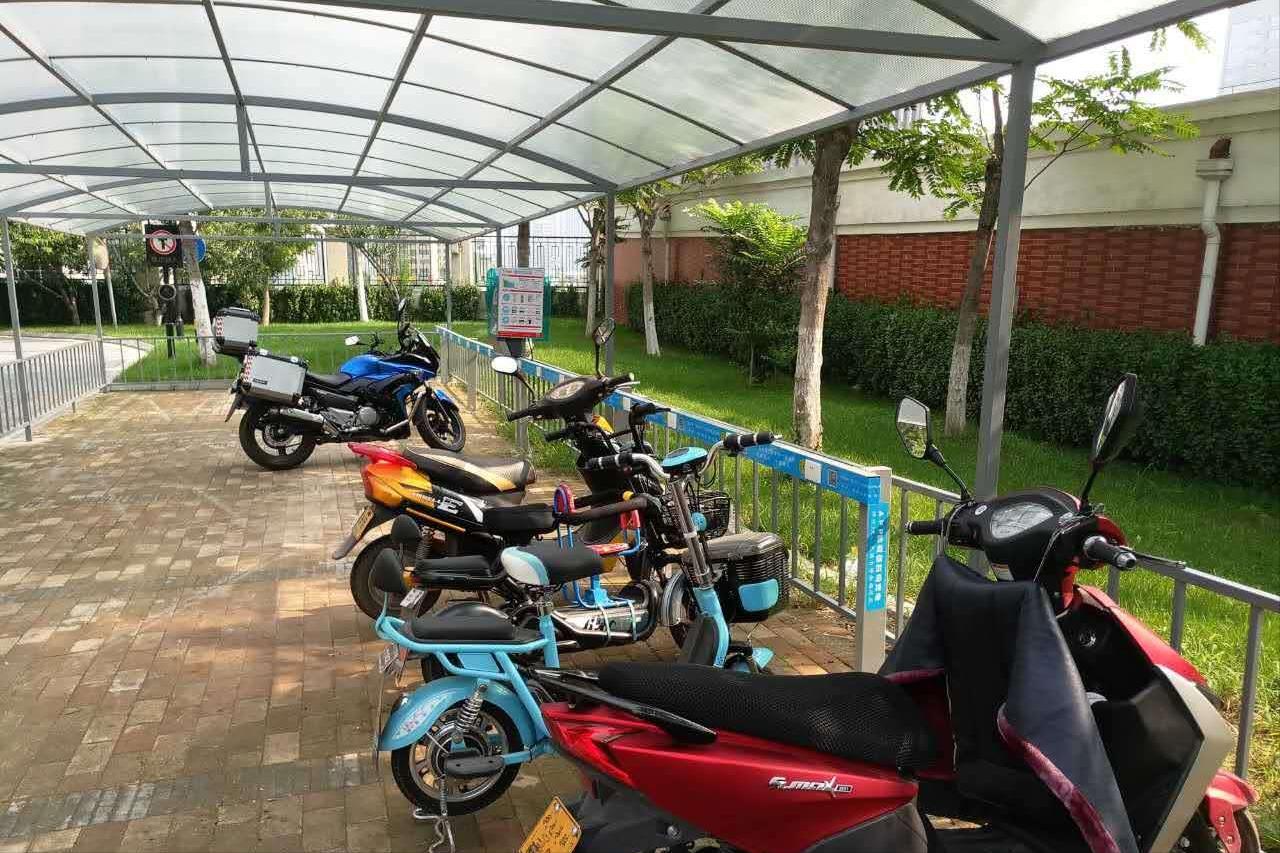 电动车怎么充电才能使电池更耐用,电动车如何提高锂电池寿命