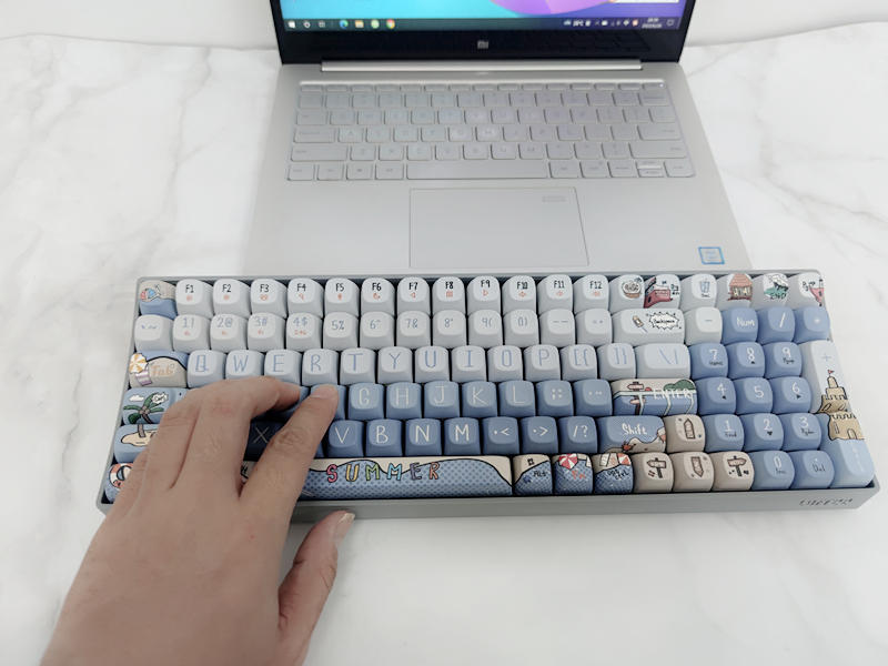 洛斐小翘键盘手感,洛斐小翘手感相似的键盘