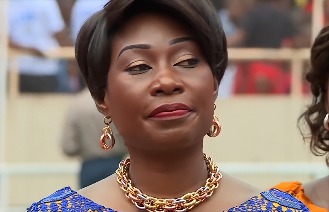 神奇的非洲饮料：柠檬水兑汽油卖100一瓶，天天被抢断货