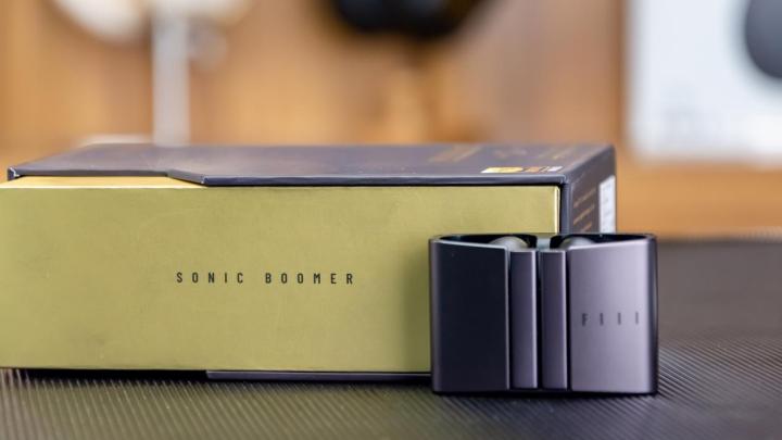 fiilccpro限量版蓝牙耳机测评,年度高颜值蓝牙耳机之fiilcc2评测