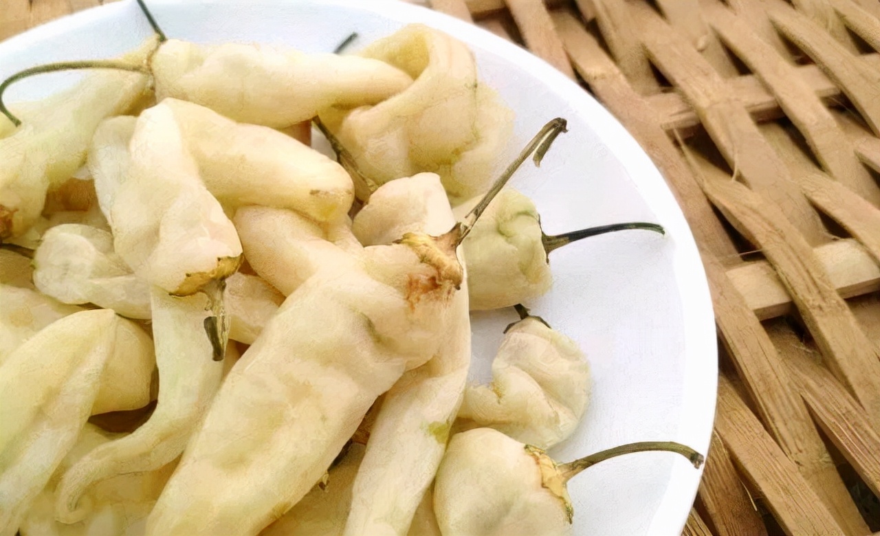 这几种廉价蔬菜晒干后，好吃又美味，保存时间长，用来炒肉真香