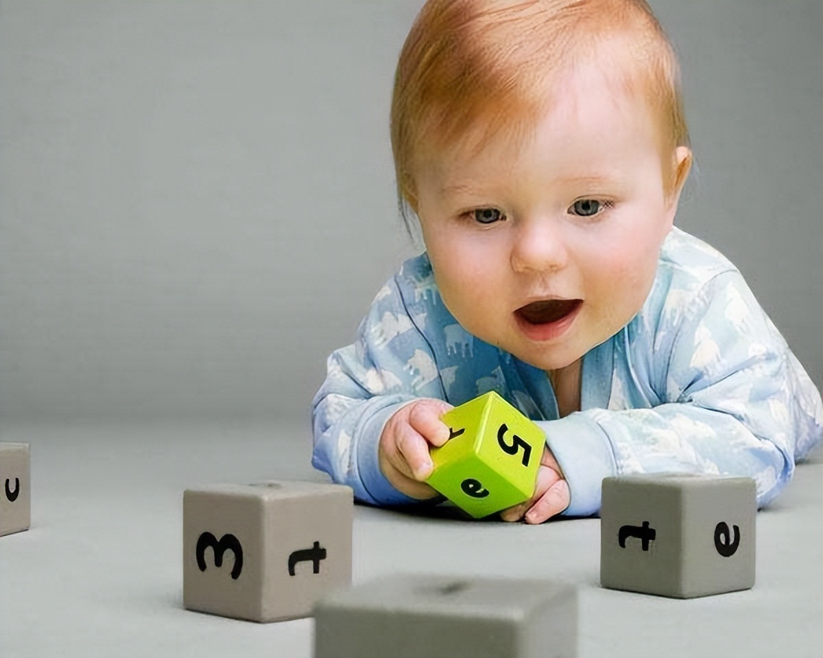 怎样才对宝宝的视力有帮助,不同月龄宝宝视力