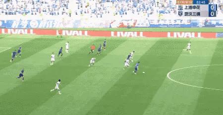 1:1，中超鼎峰战，申花7轮不败，排在榜首，三镇遭遇三连平