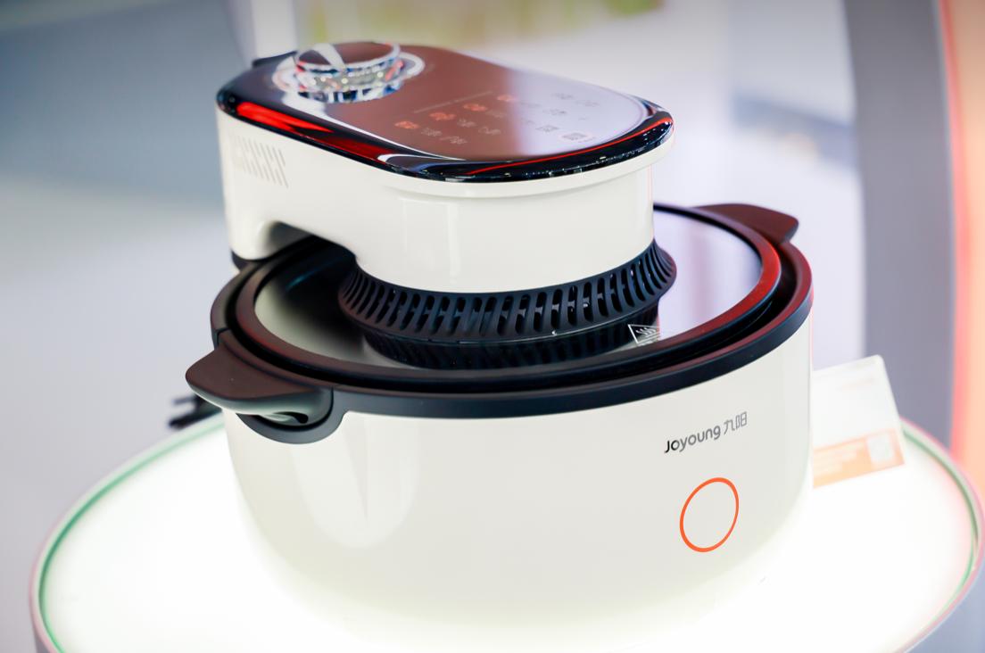 豆浆机=九阳，今天的九阳不止有豆浆机，九阳“太空科技”惊艳AWE