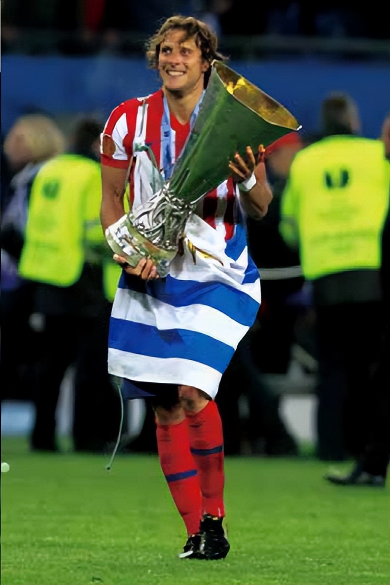 足球世界弗兰,足球人物志尼古拉