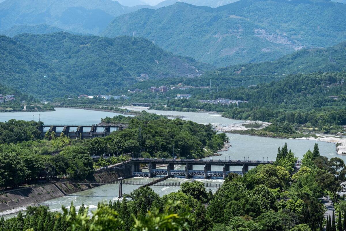 成都必去十大景点自驾,成都必去十大景点推荐