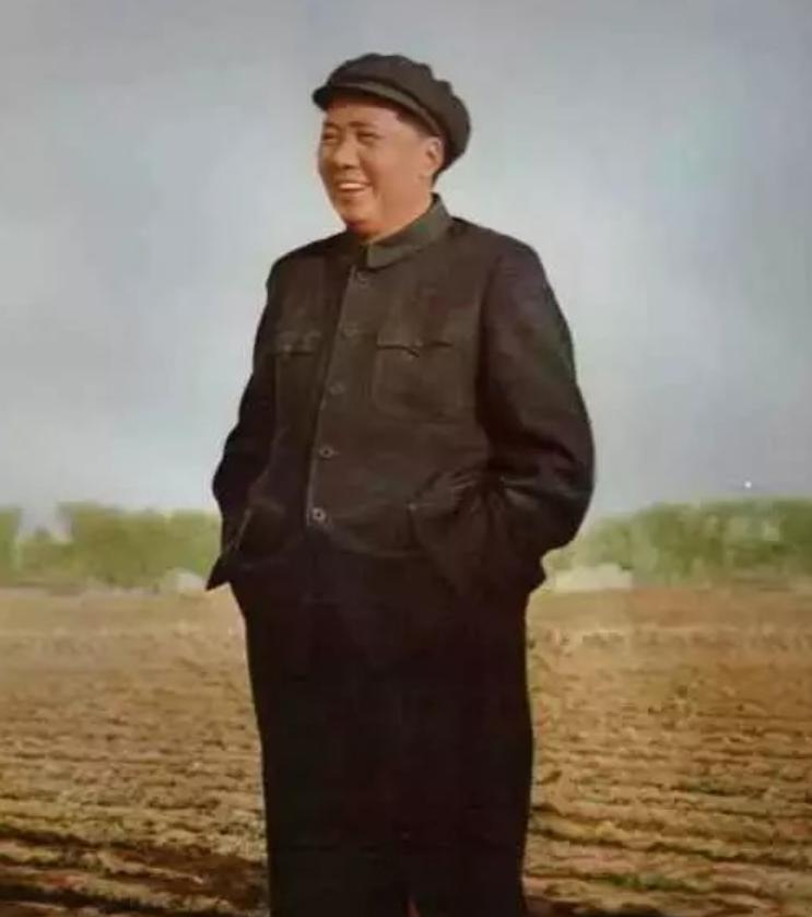 毛主席有10个伟大之处，个个都让人敬佩，最后一个堪称世界楷模