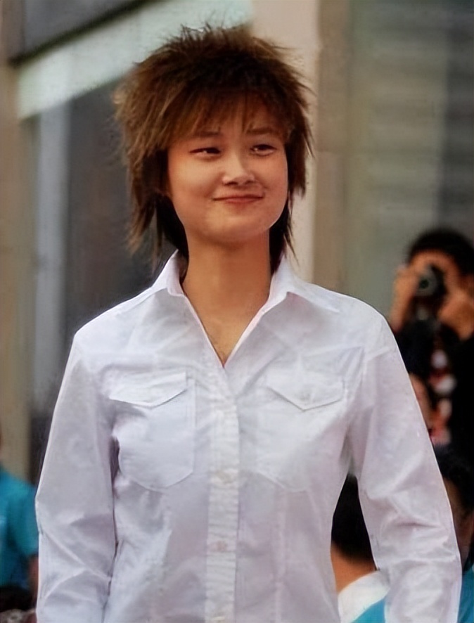 05超女李宇春夺冠背后,超女李宇春夺冠视频