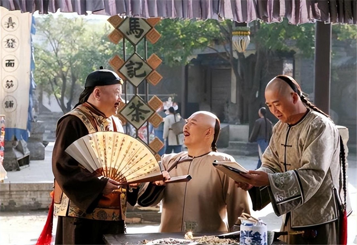 乾隆化名去算命,乾隆下江南神算子给皇帝算命