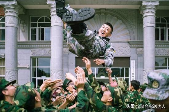 大学校园有哪些创业商机,学校外卖创业思路和方法