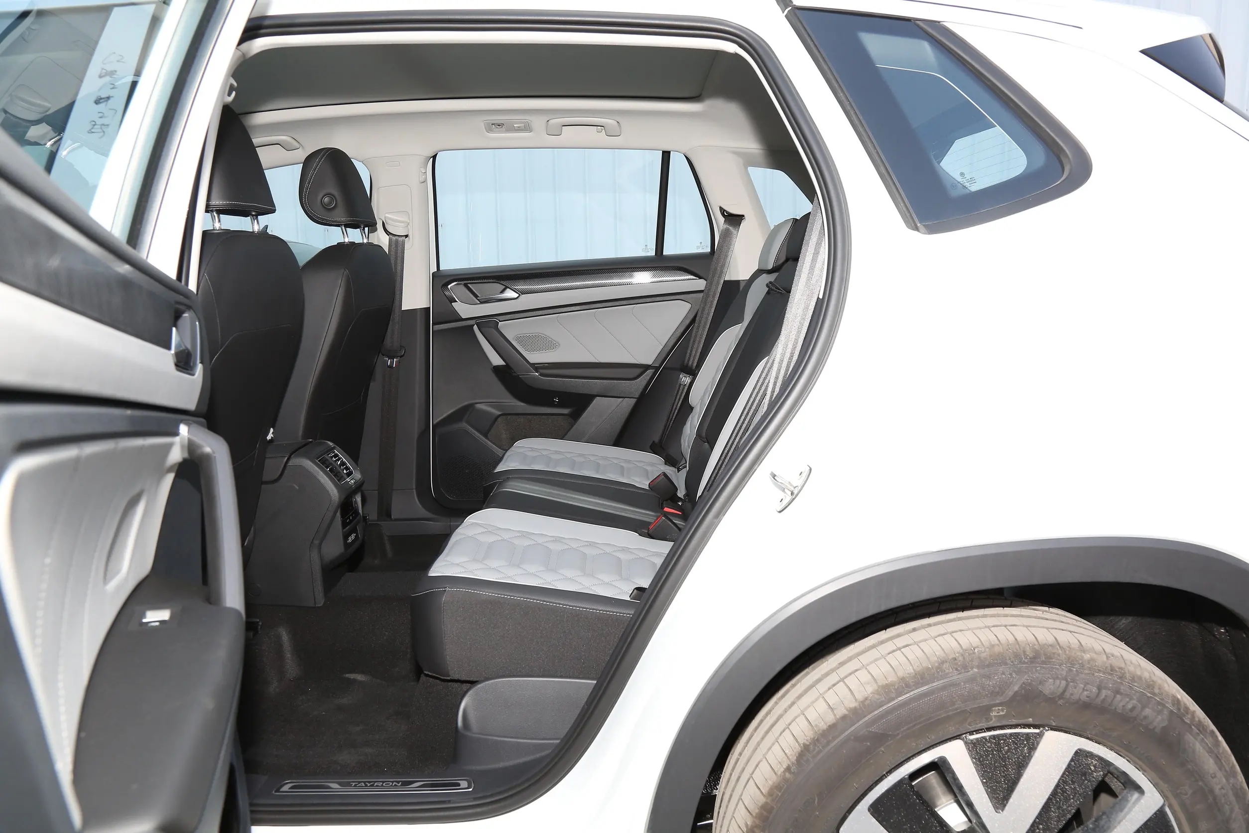 兼顾实惠与实用这款suv值得一看,空间大而且价格很亲民的合资suv