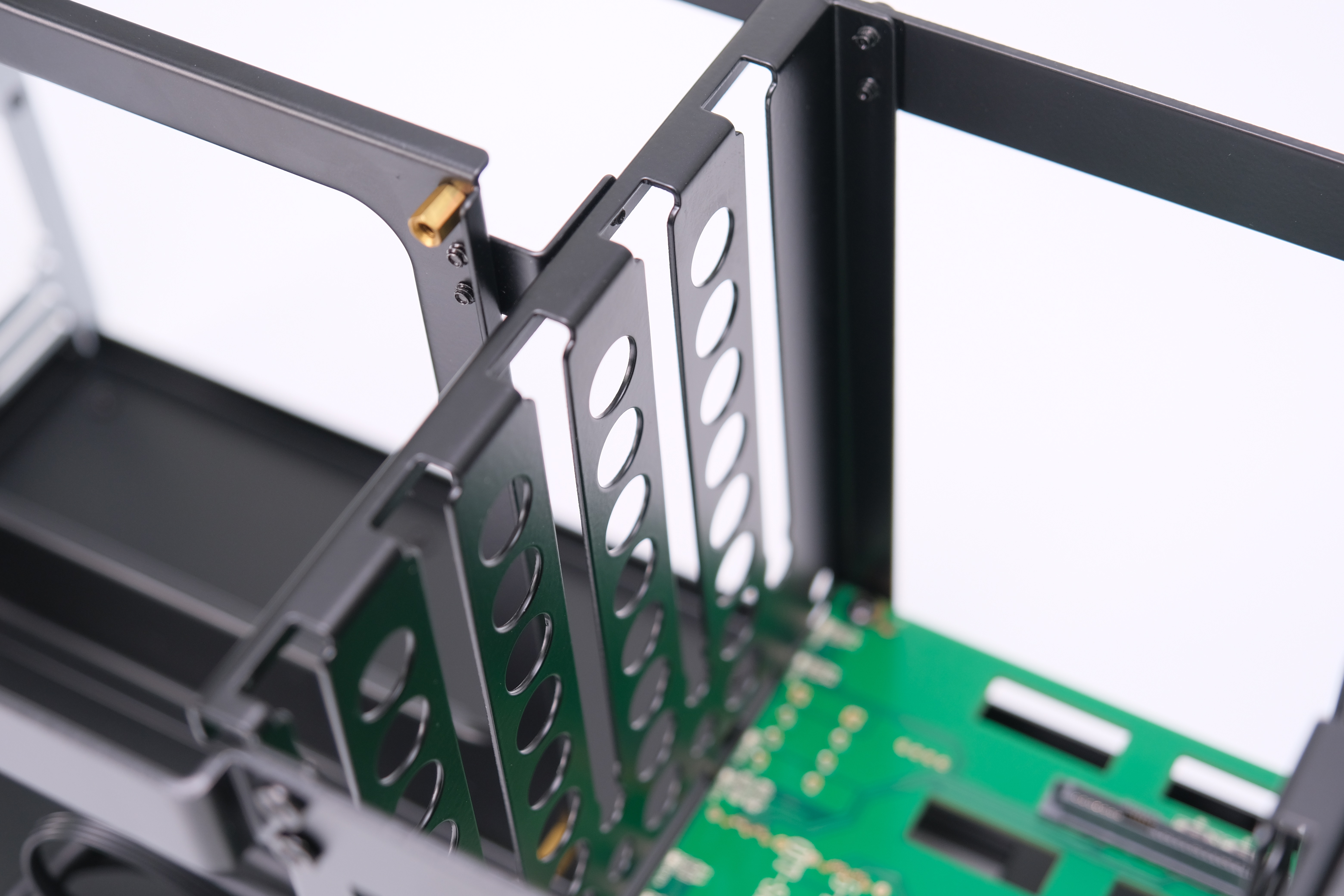 小姐姐的精致城堡!ITX极简风NAS装机纪实