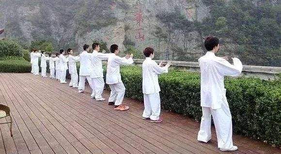 意拳站桩和太极拳站桩的区别,深度细讲太极拳站桩功法