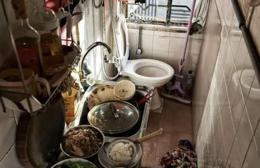 他发消息求助后，香港半个娱乐圈都来了