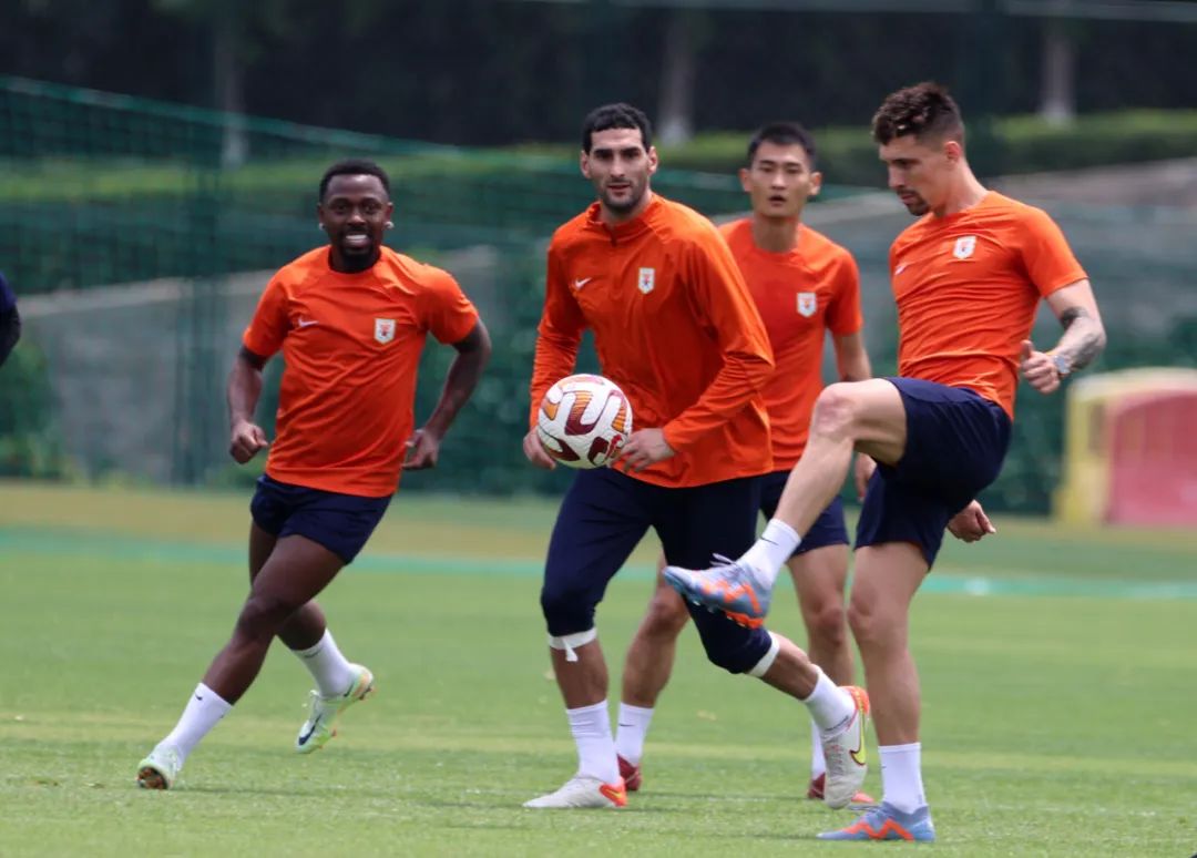 崔康熙和李铁谁是归化之父,中国足协有意崔康熙