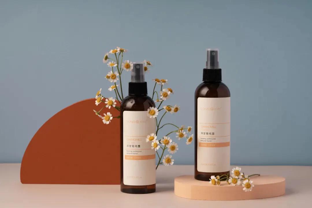 皮肤干会引起毛孔大吗,皮肤干还长痘属于什么肤质