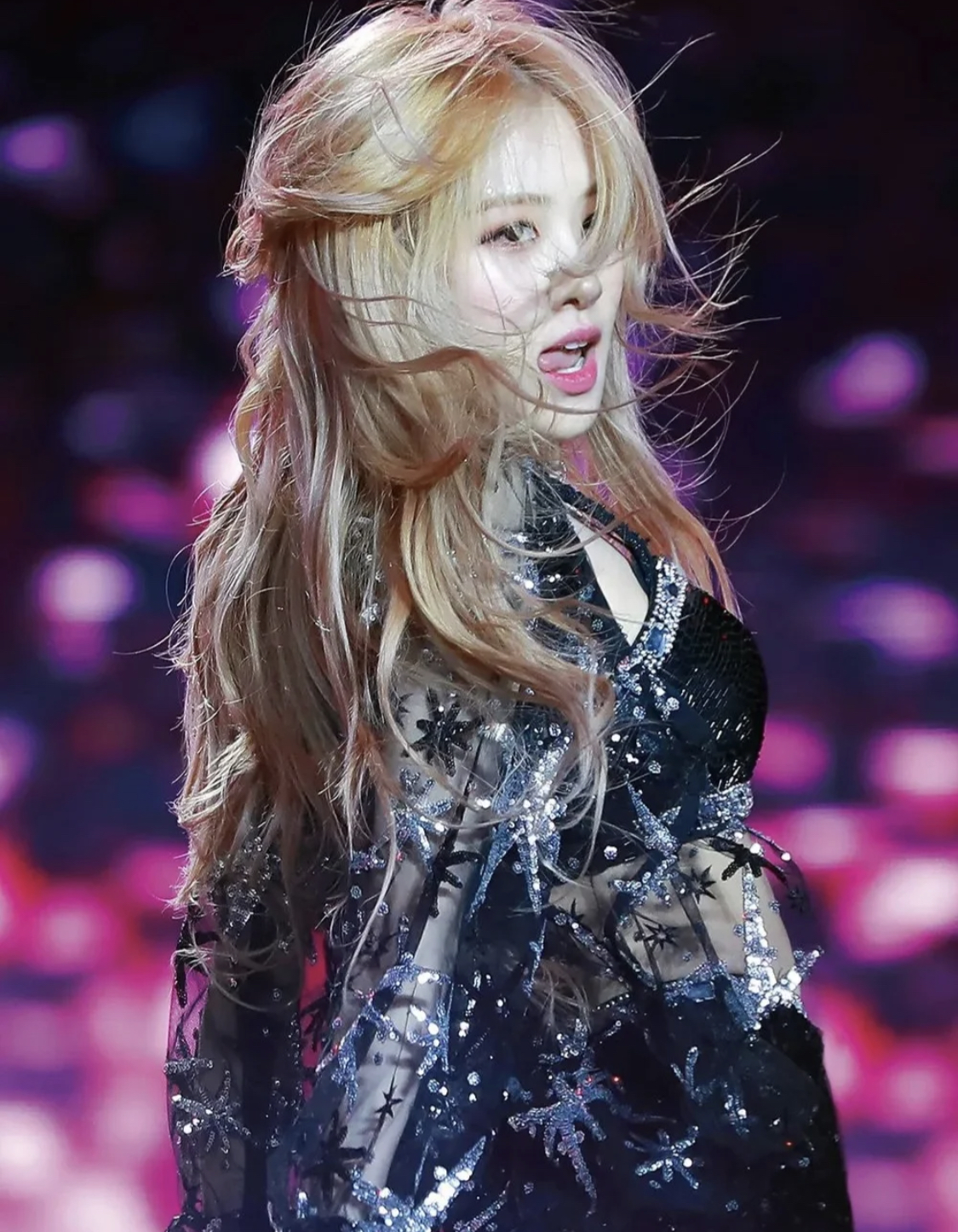 怎么判断自己适合黑发还是浅发,怎么看自己适合黑发还是浅发